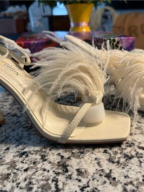 New Ivory Feather Dress Sandals